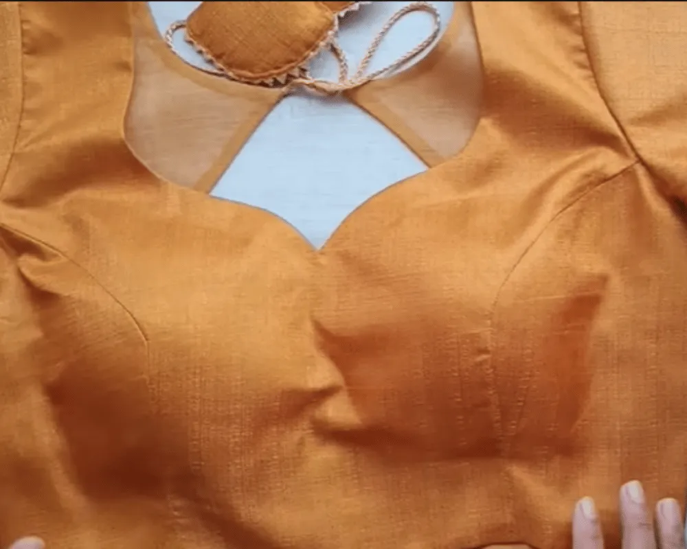 Blouse stitching and fitting in Ajman